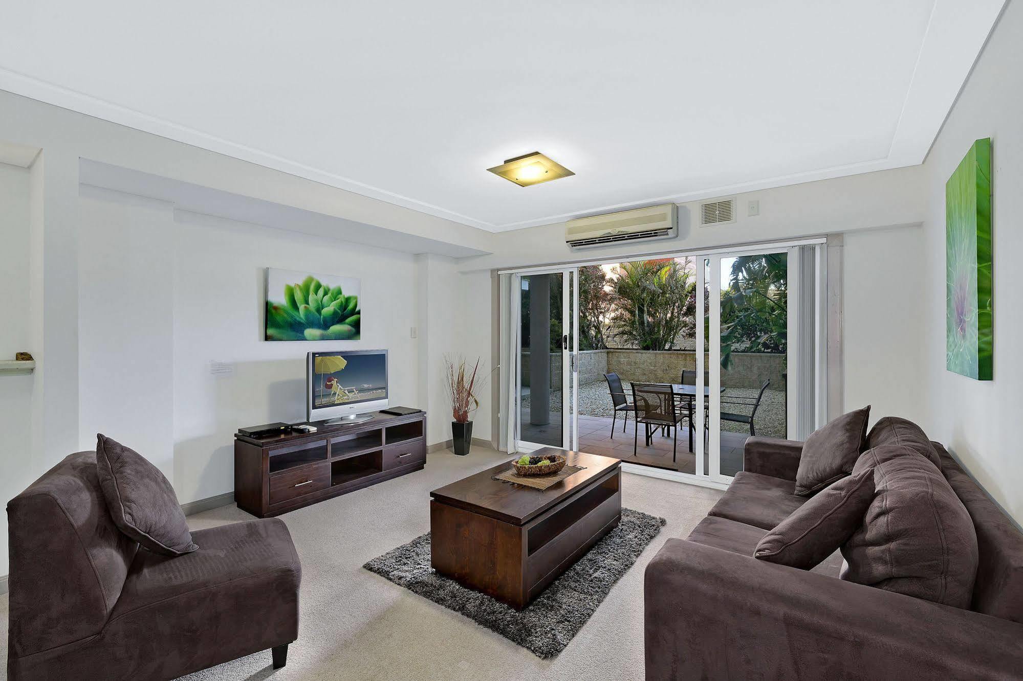 Sandy Cove Apartments Entrance Buitenkant foto
